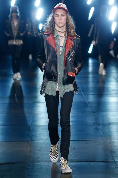 Look 66